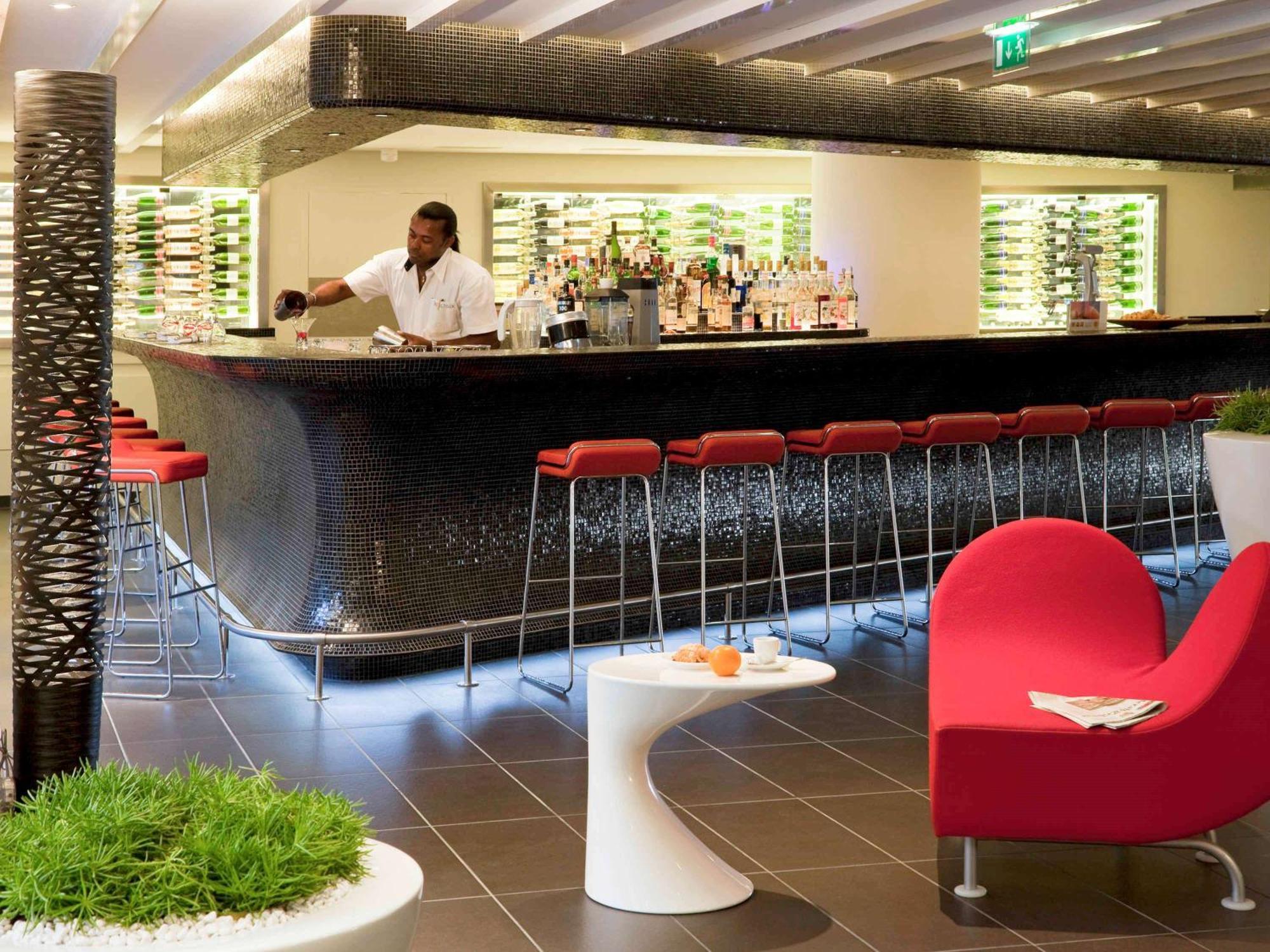 Hotel Novotel Vieux Port 4*